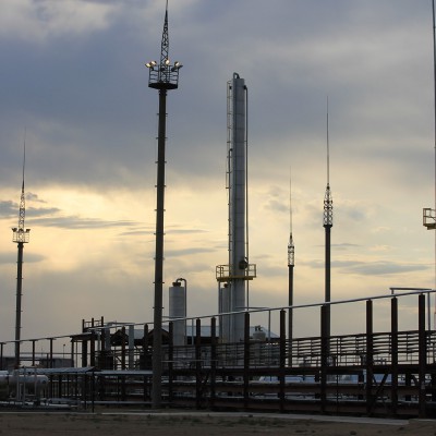 Опыт строительства завода глубокой переработки попутного нефтяного газа